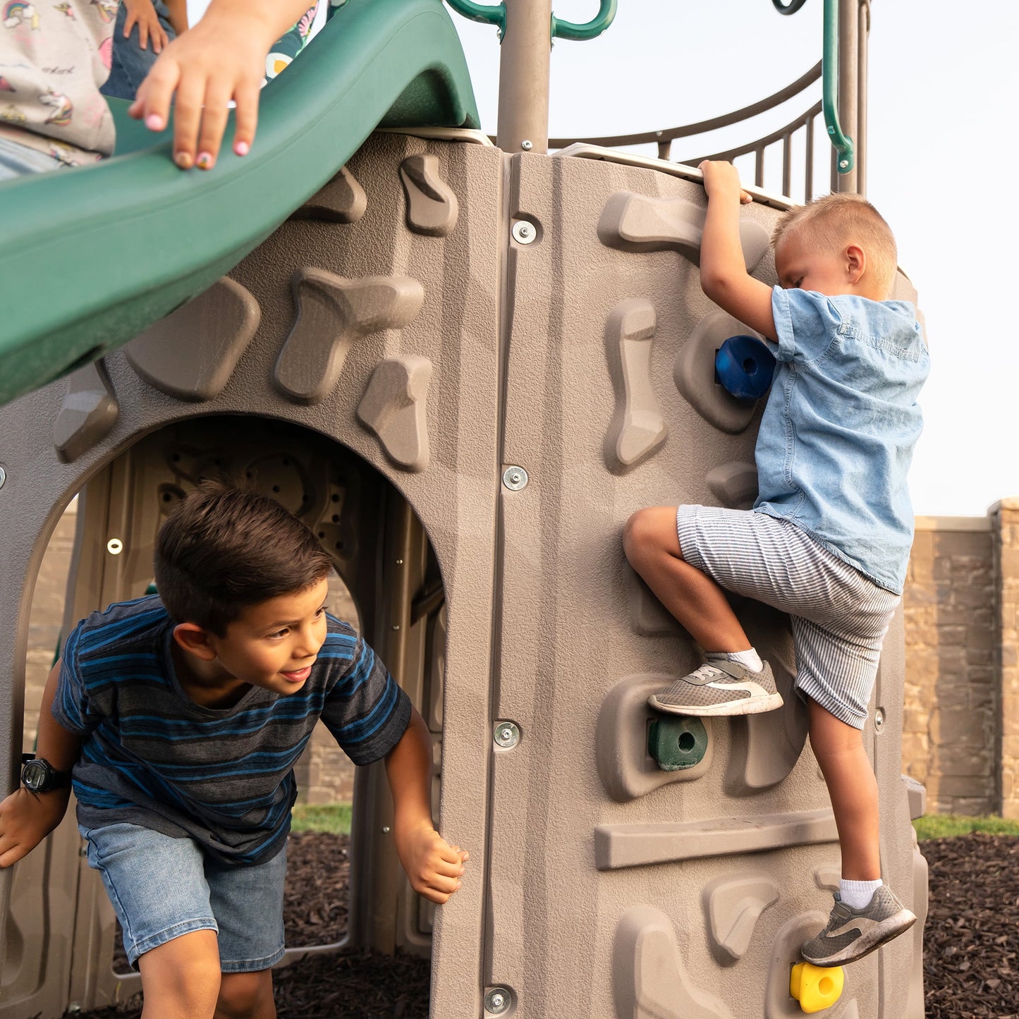 Kid'S Double Adventure Tower with Bridge and Climbing Walls (90971)